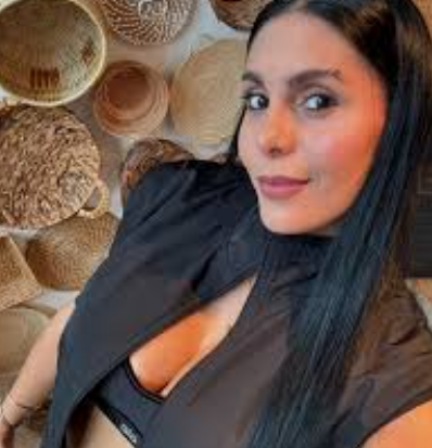 <strong> María López p.</strong>